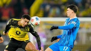 约老师复出爆砍39+10+10 字母哥缺阵掘金轻取雄鹿