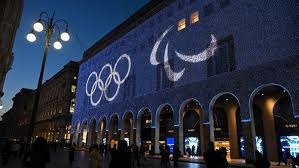 世体：德容有着坚定的留队意愿，他对和巴萨续约感到乐观